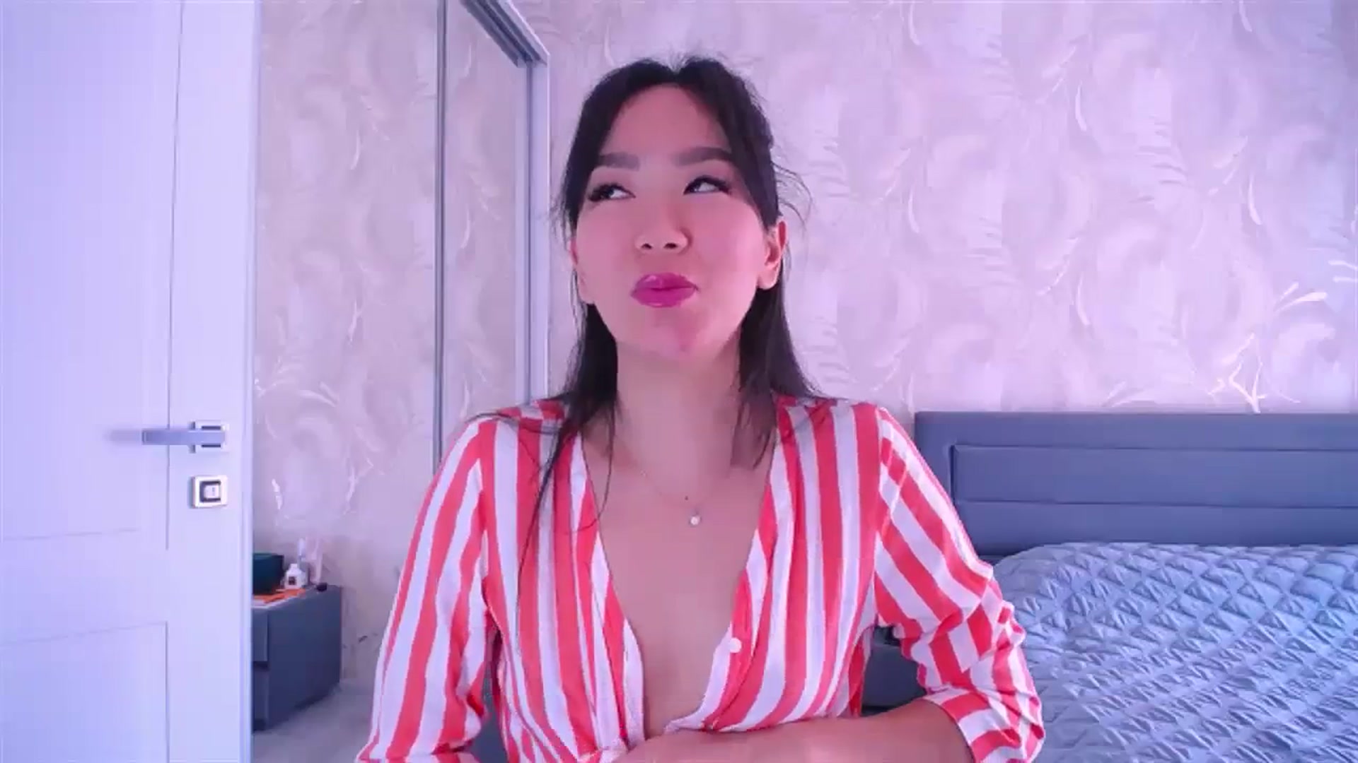 Gallery image thumbnail from AlwayssSmile's myfreecams stream on, 08/22/2023, 06:44 image 19 of 20