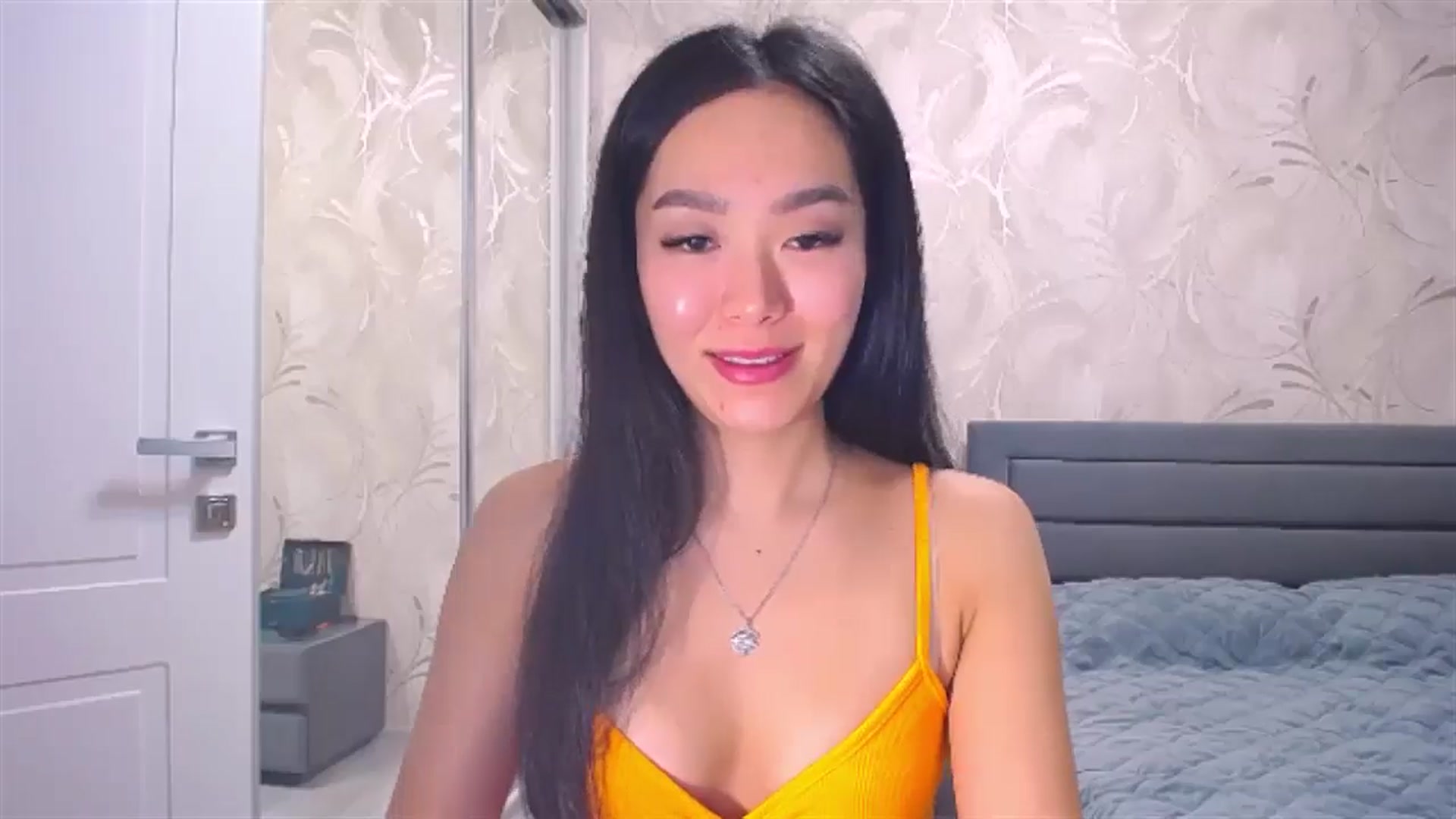 Gallery image thumbnail from AlwayssSmile's myfreecams stream on, 05/26/2024, 17:29 image 4 of 20