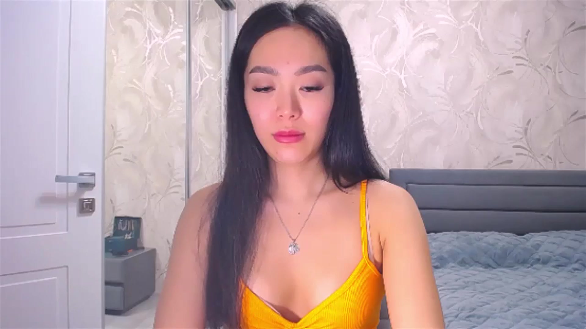 Gallery image thumbnail from AlwayssSmile's myfreecams stream on, 05/26/2024, 17:29 image 9 of 20