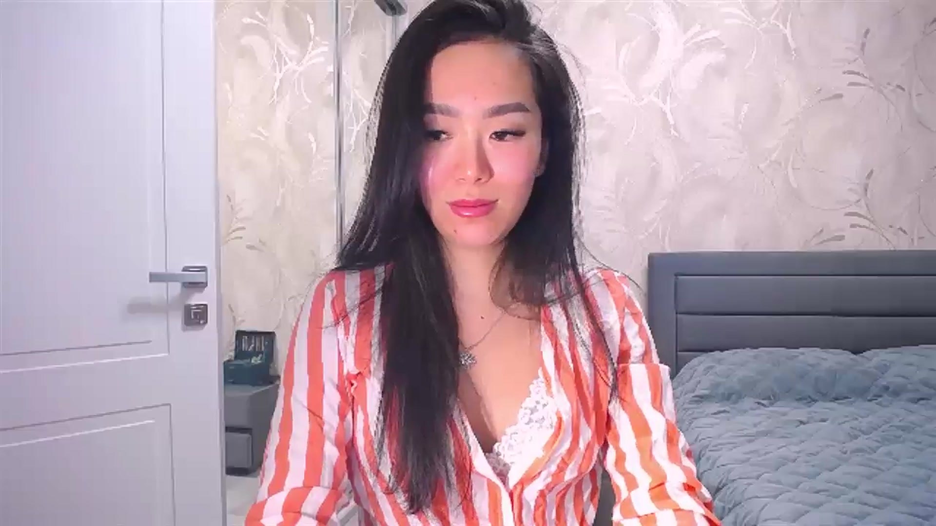 Gallery image thumbnail from AlwayssSmile's myfreecams stream on, 05/27/2024, 18:07 image 20 of 20