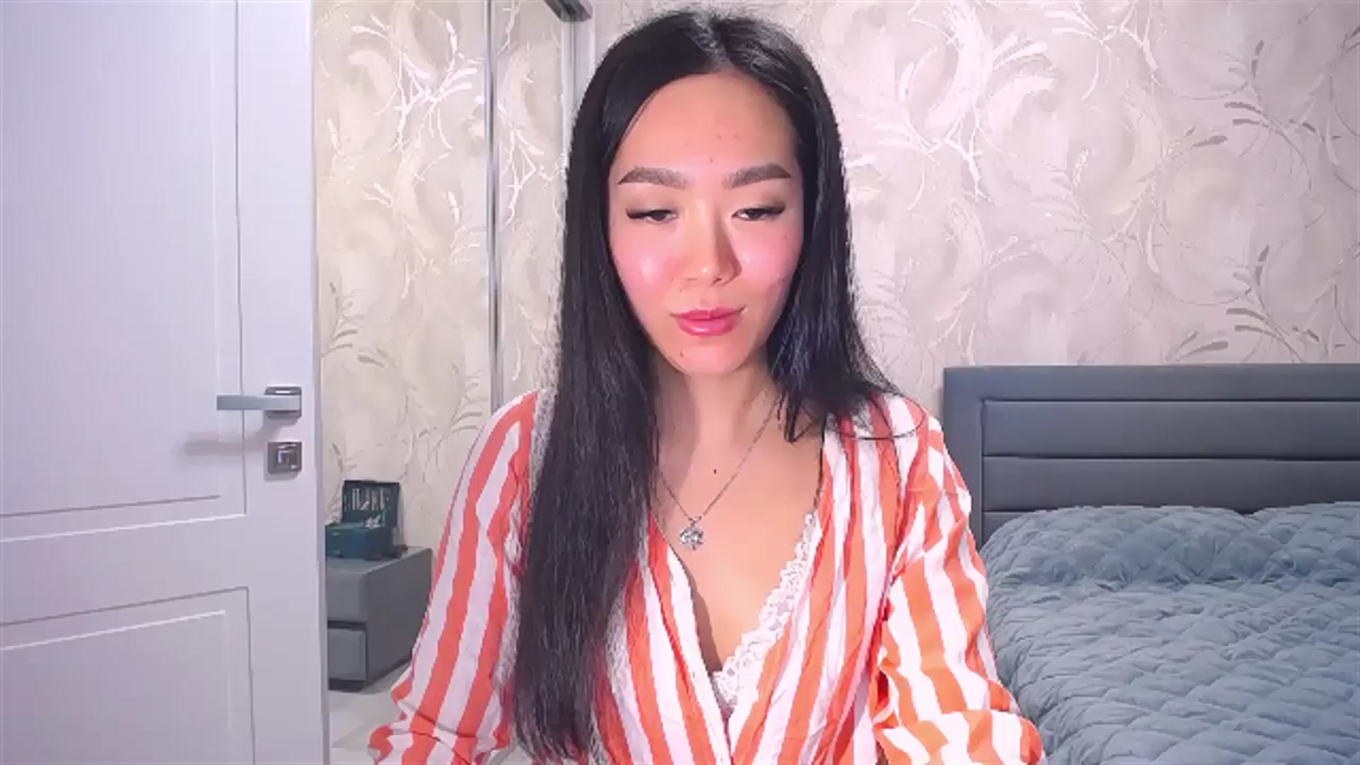 Gallery image thumbnail from AlwayssSmile's myfreecams stream on, 05/27/2024, 18:07 image 11 of 20