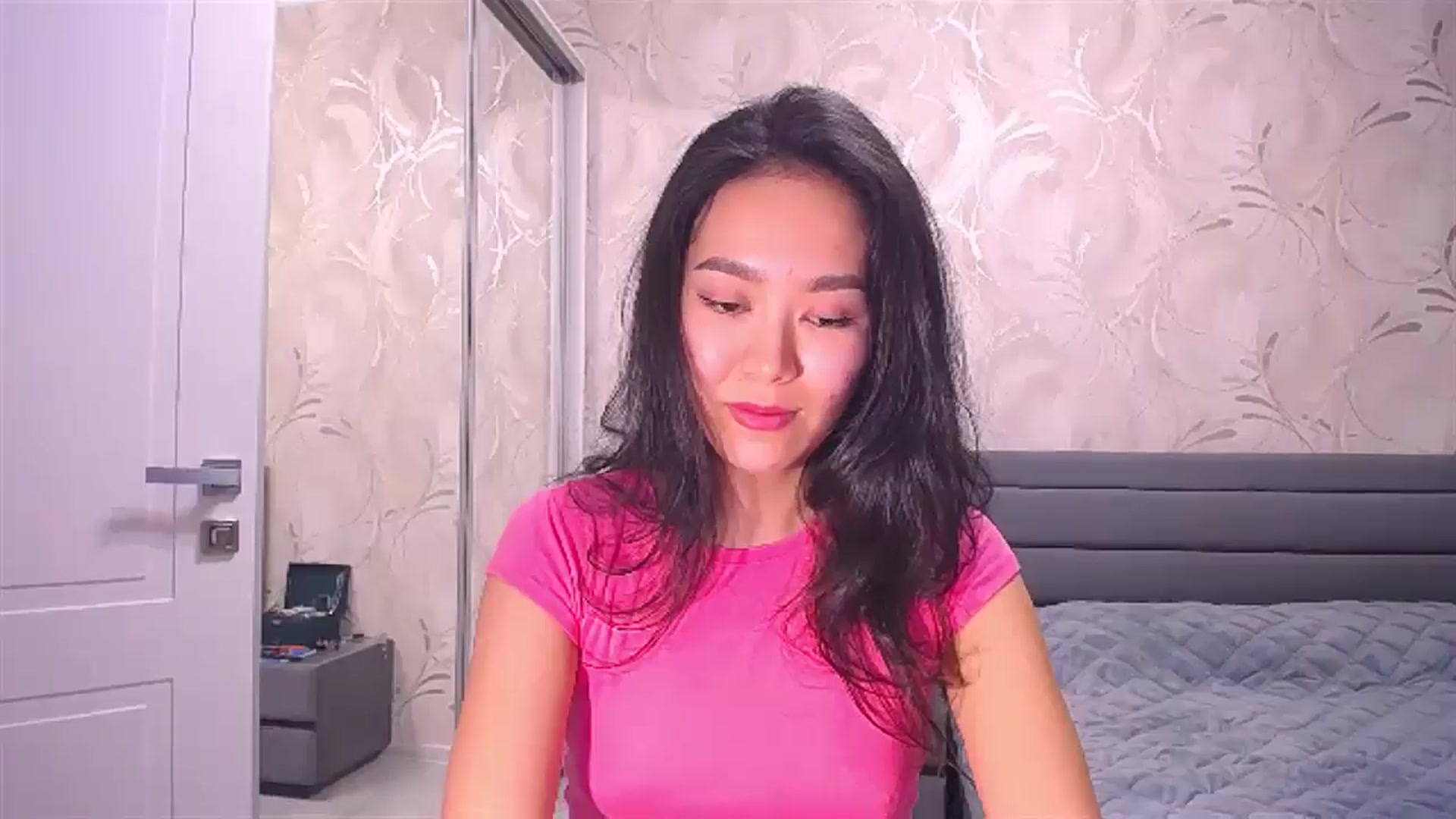 Gallery image thumbnail from AlwayssSmile's myfreecams stream on, 07/22/2024, 18:19 image 19 of 20