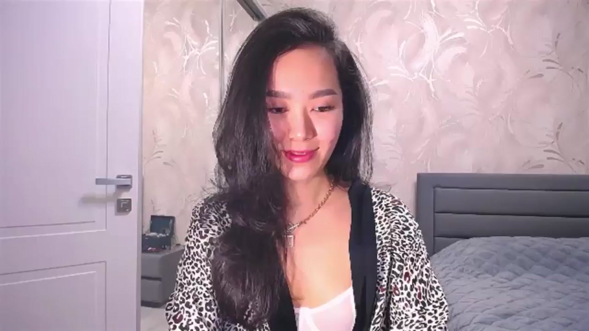 Gallery image thumbnail from AlwayssSmile's myfreecams stream on, 07/23/2024, 17:21 image 19 of 20