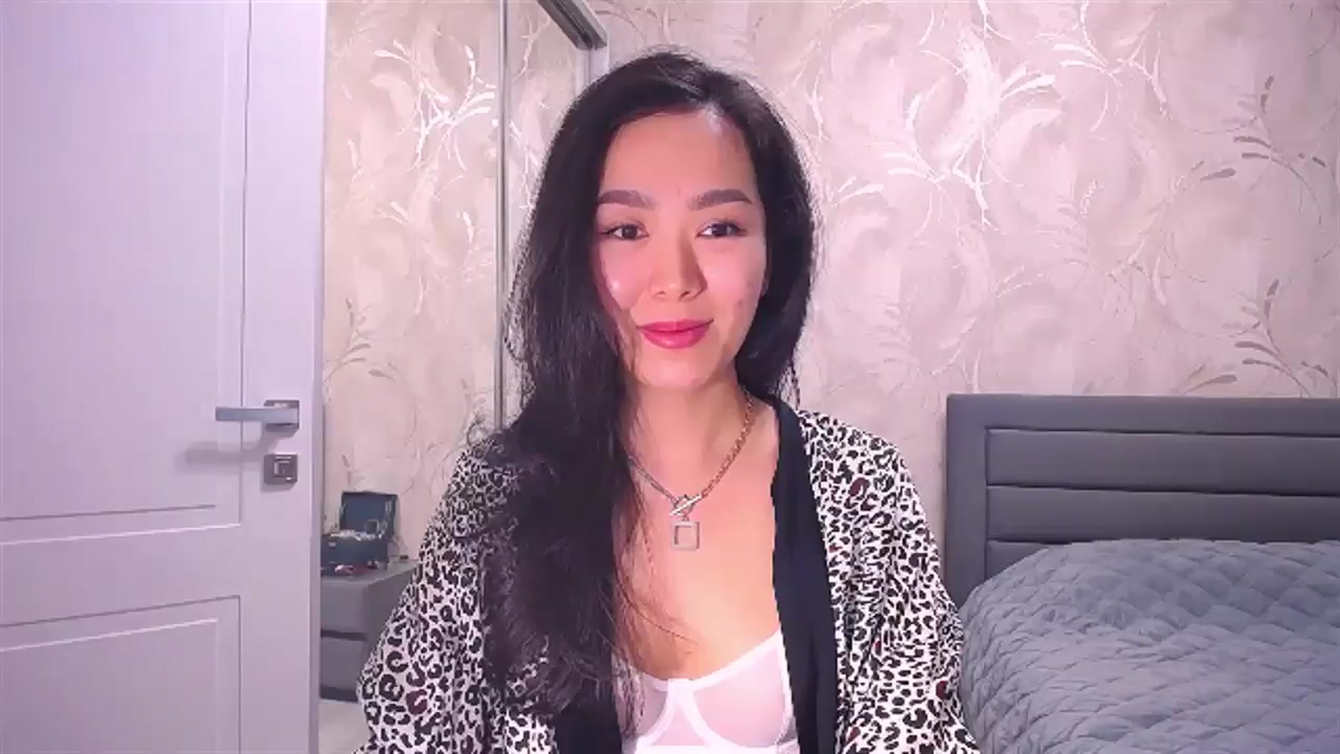 Gallery image thumbnail from AlwayssSmile's myfreecams stream on, 07/23/2024, 18:32 image 6 of 20