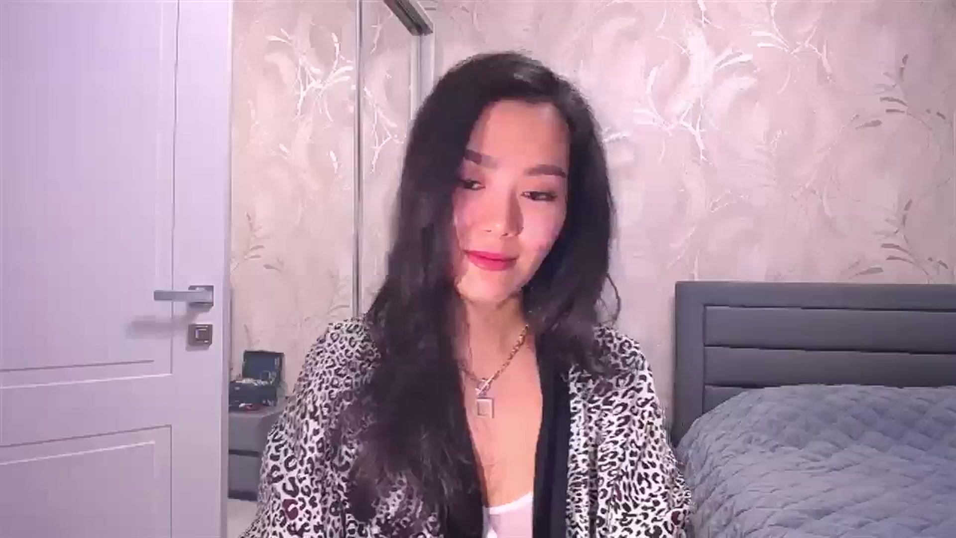 Gallery image thumbnail from AlwayssSmile's myfreecams stream on, 07/23/2024, 18:32 image 3 of 20