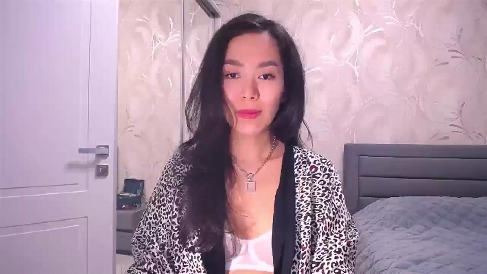 Gallery image thumbnail from AlwayssSmile's myfreecams stream on, 07/23/2024, 18:32 image 8 of 20