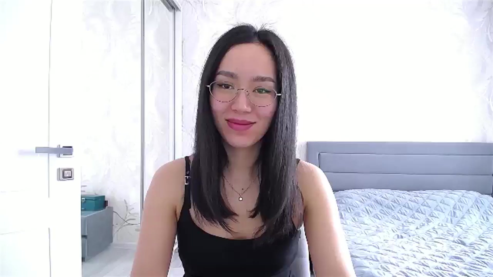 Gallery image thumbnail from AlwayssSmile's myfreecams stream on, 02/27/2025, 08:36 image 8 of 20