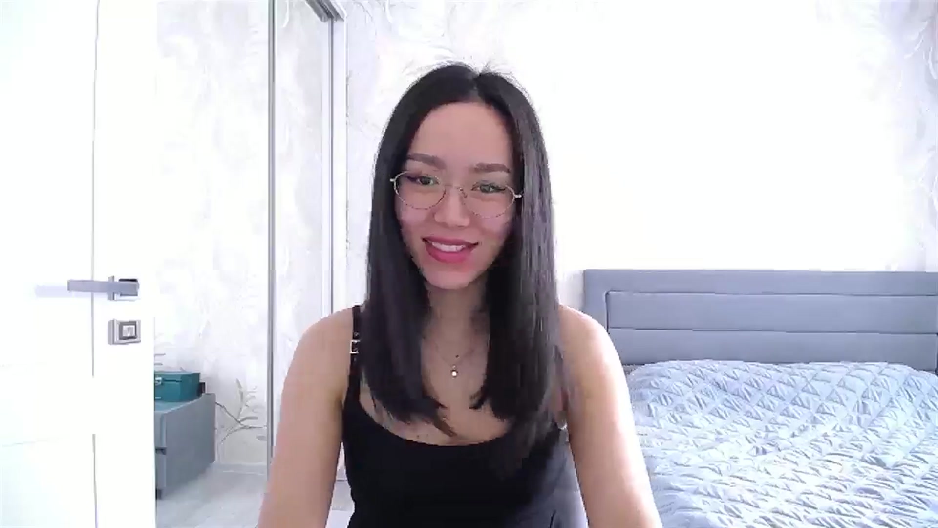 Gallery image thumbnail from AlwayssSmile's myfreecams stream on, 02/27/2025, 08:36 image 9 of 20