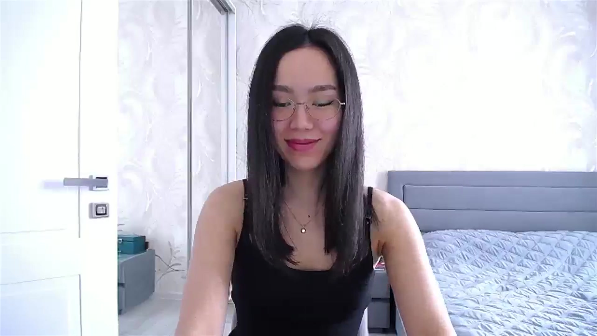 Gallery image thumbnail from AlwayssSmile's myfreecams stream on, 02/27/2025, 08:52 image 15 of 20