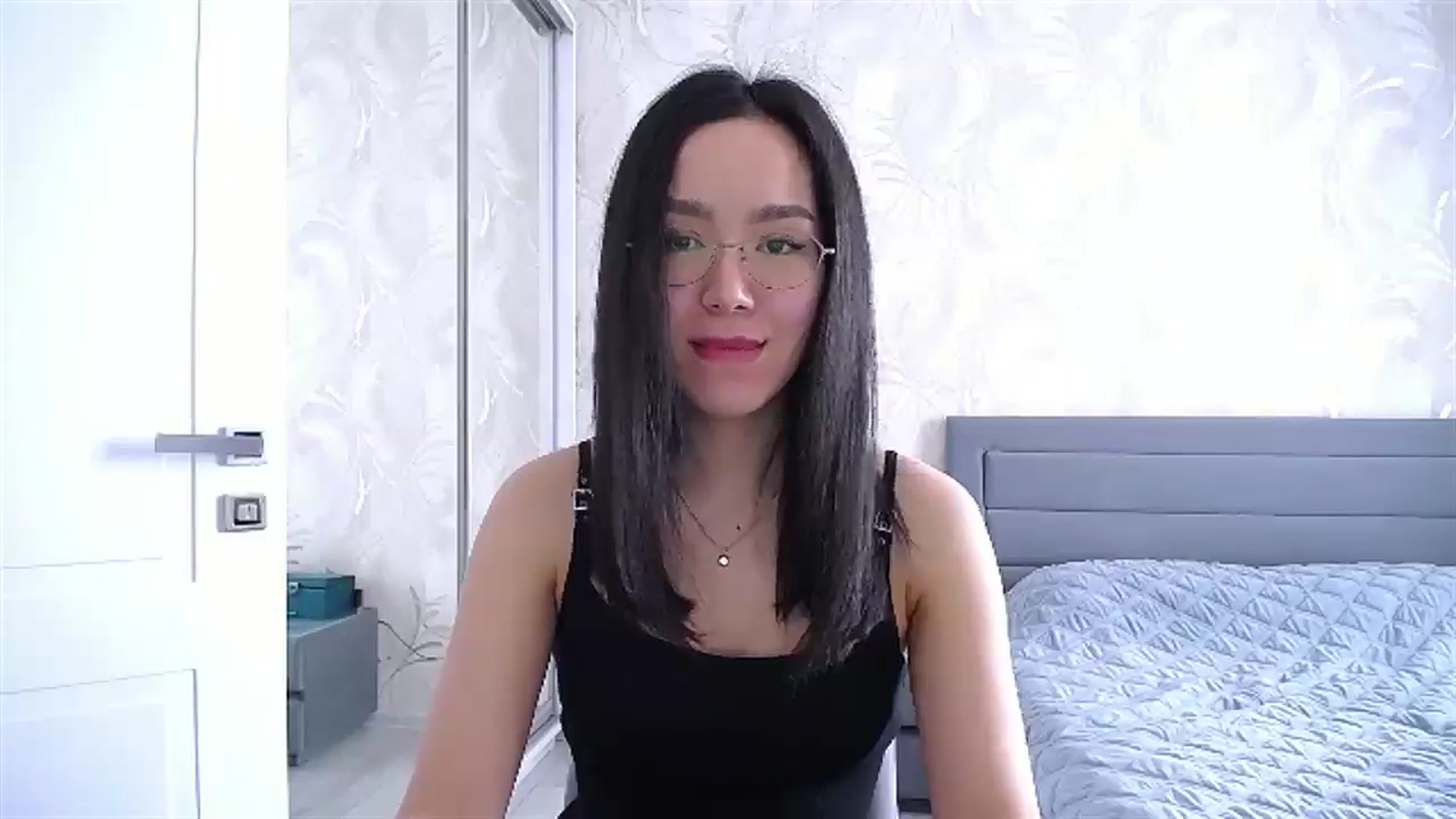 Gallery image thumbnail from AlwayssSmile's myfreecams stream on, 02/27/2025, 08:52 image 18 of 20
