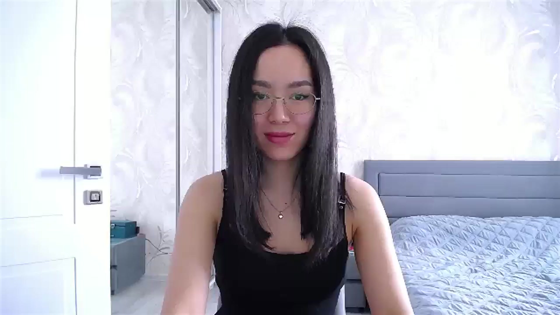 Gallery image thumbnail from AlwayssSmile's myfreecams stream on, 02/27/2025, 08:52 image 17 of 20