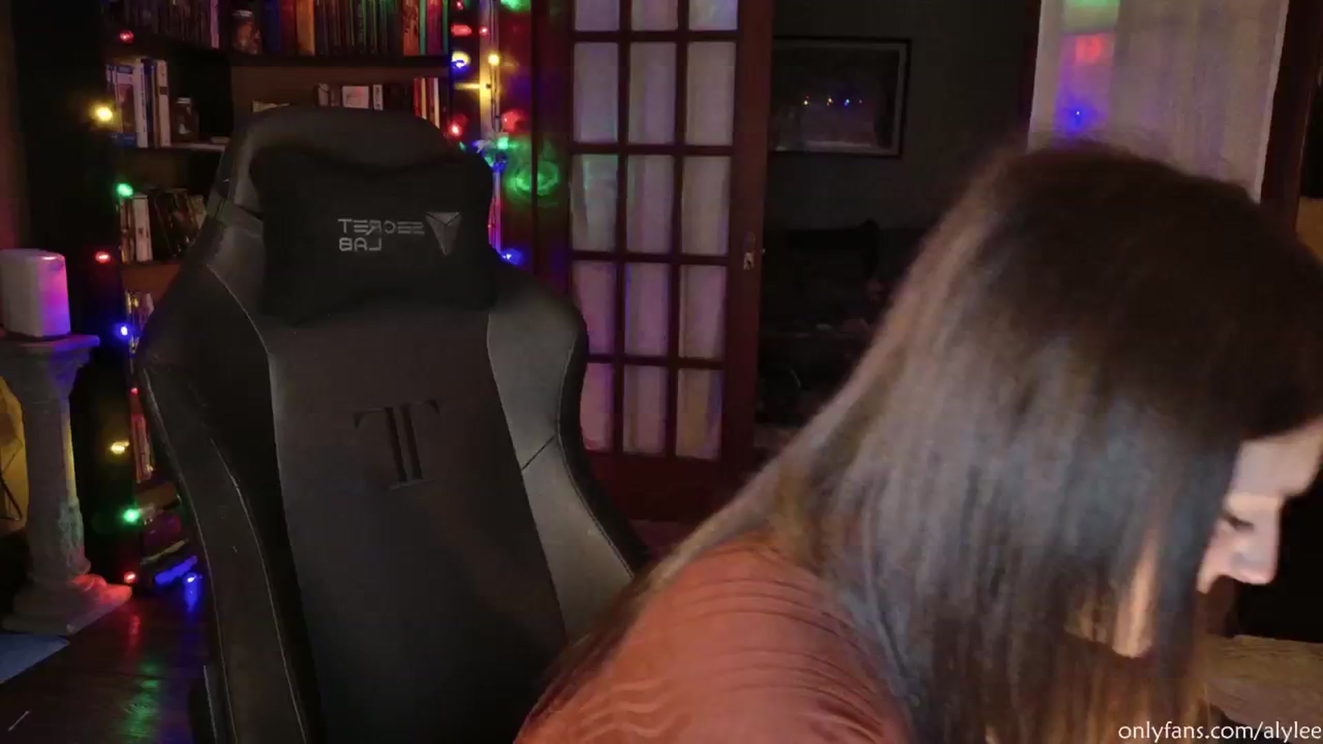 Gallery image thumbnail from AlyLee_'s myfreecams stream on, 12/21/2024, 22:19 image 6 of 20