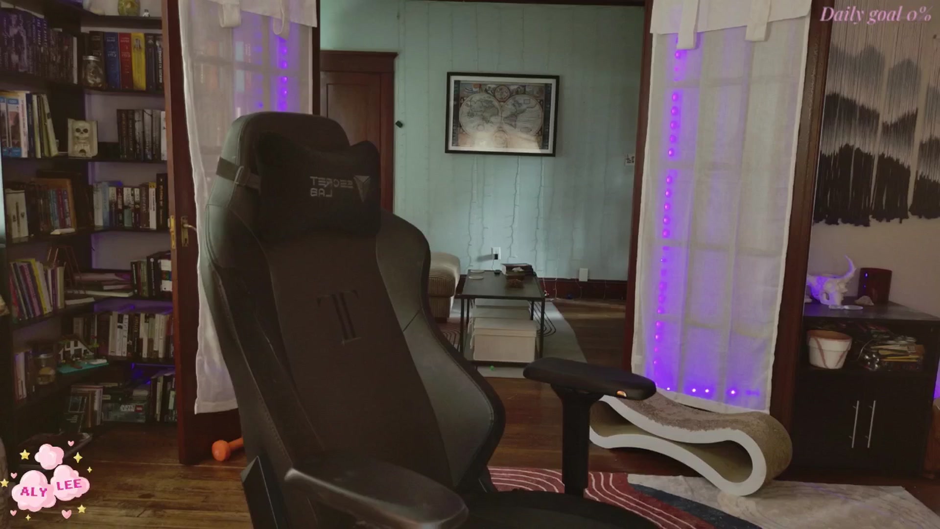 Gallery image thumbnail from AlyLee_'s myfreecams stream on, 06/15/2025, 15:17 image 5 of 20