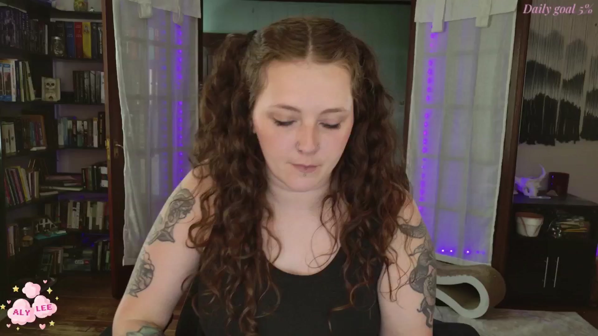 Gallery image thumbnail from AlyLee_'s myfreecams stream on, 06/15/2025, 15:17 image 13 of 20