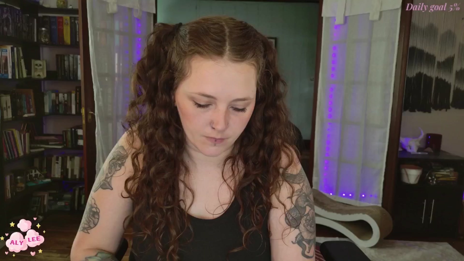 Gallery image thumbnail from AlyLee_'s myfreecams stream on, 06/15/2025, 15:17 image 12 of 20
