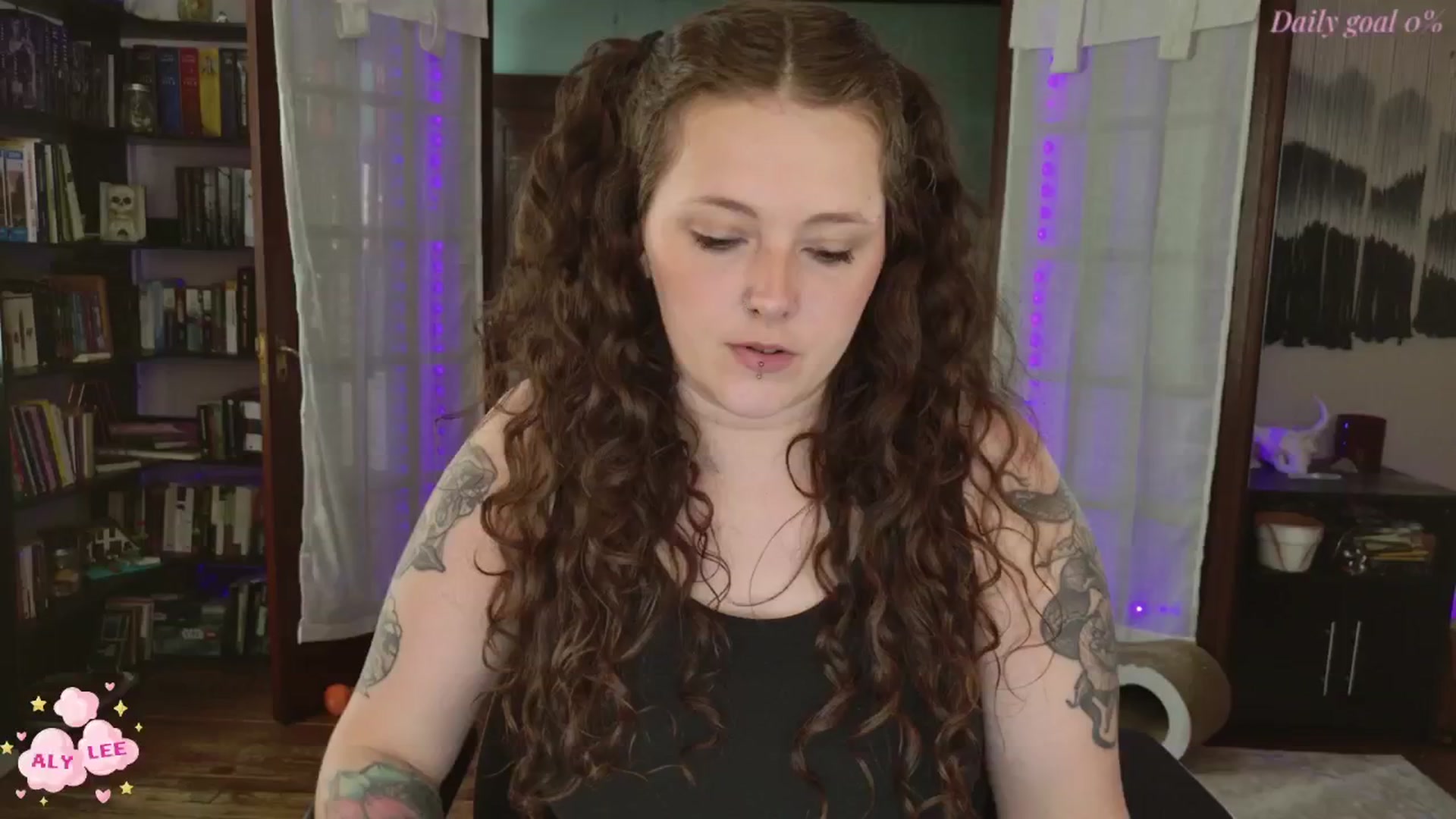 Gallery image thumbnail from AlyLee_'s myfreecams stream on, 06/15/2025, 15:17 image 2 of 20