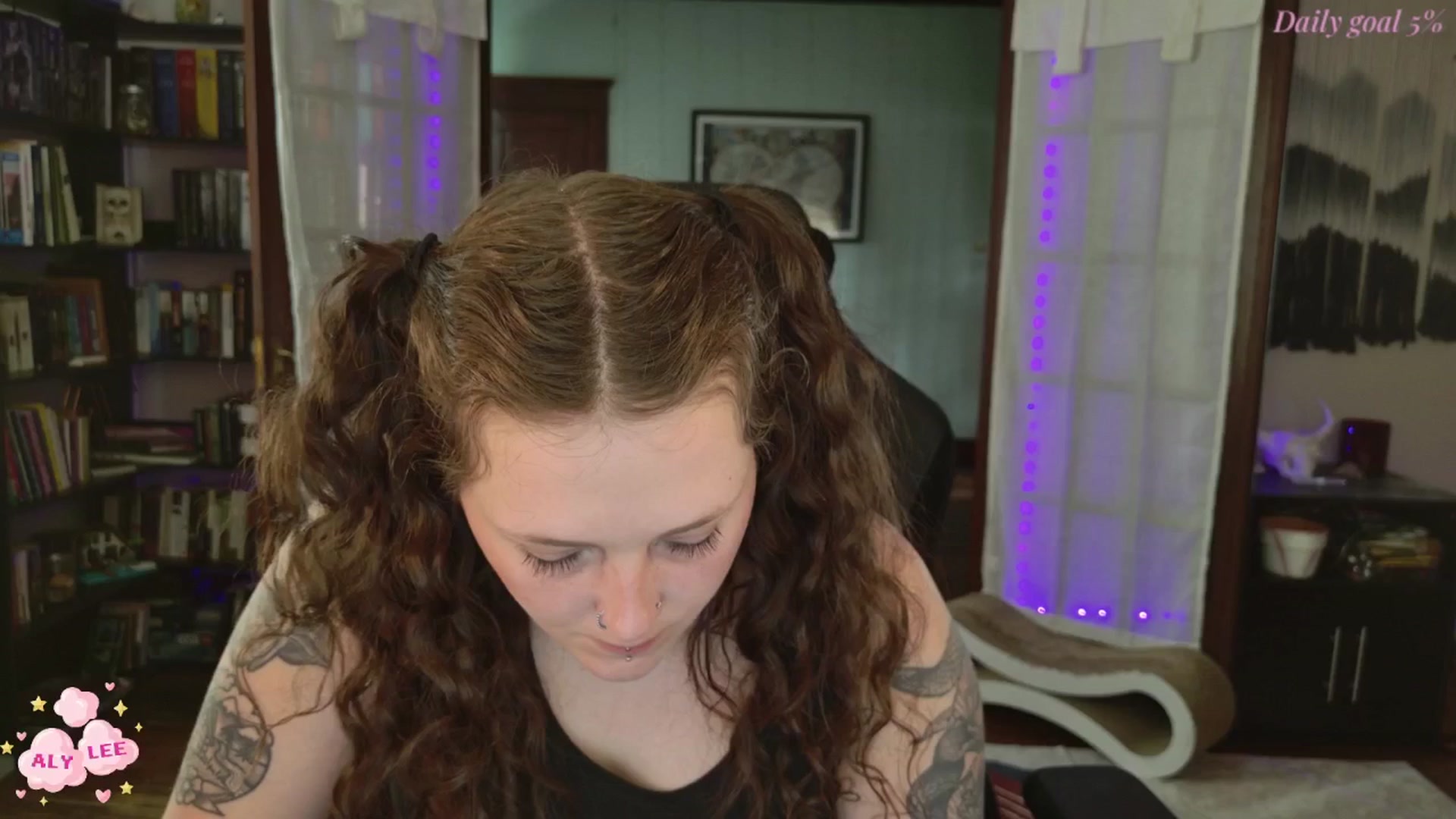 Gallery image thumbnail from AlyLee_'s myfreecams stream on, 06/15/2025, 15:17 image 19 of 20