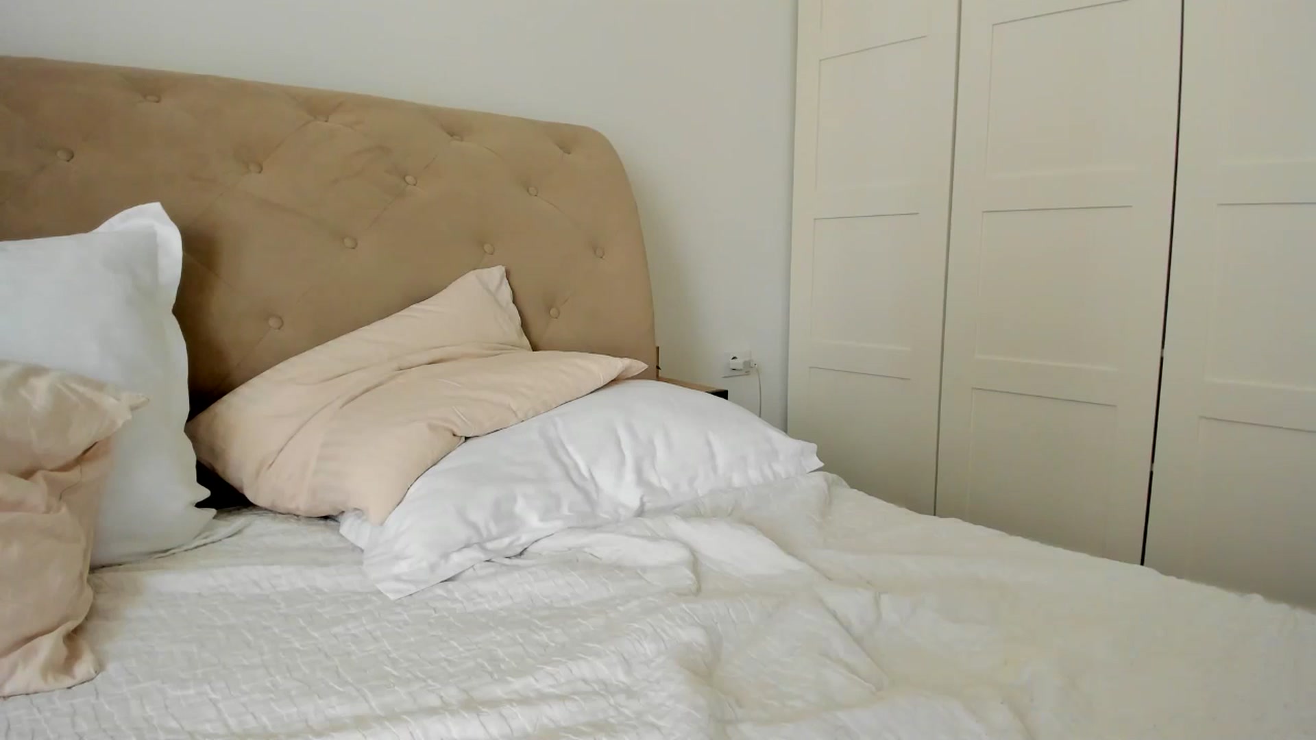 Gallery image thumbnail from AlyMiss's myfreecams stream on, 03/31/2025, 10:59 image 14 of 20