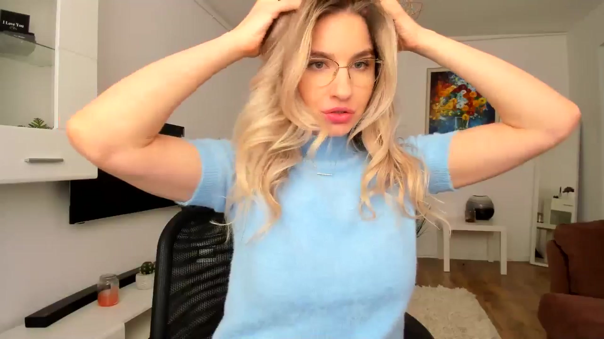 Gallery image thumbnail from AlyMiss's myfreecams stream on, 04/01/2025, 13:14 image 2 of 20