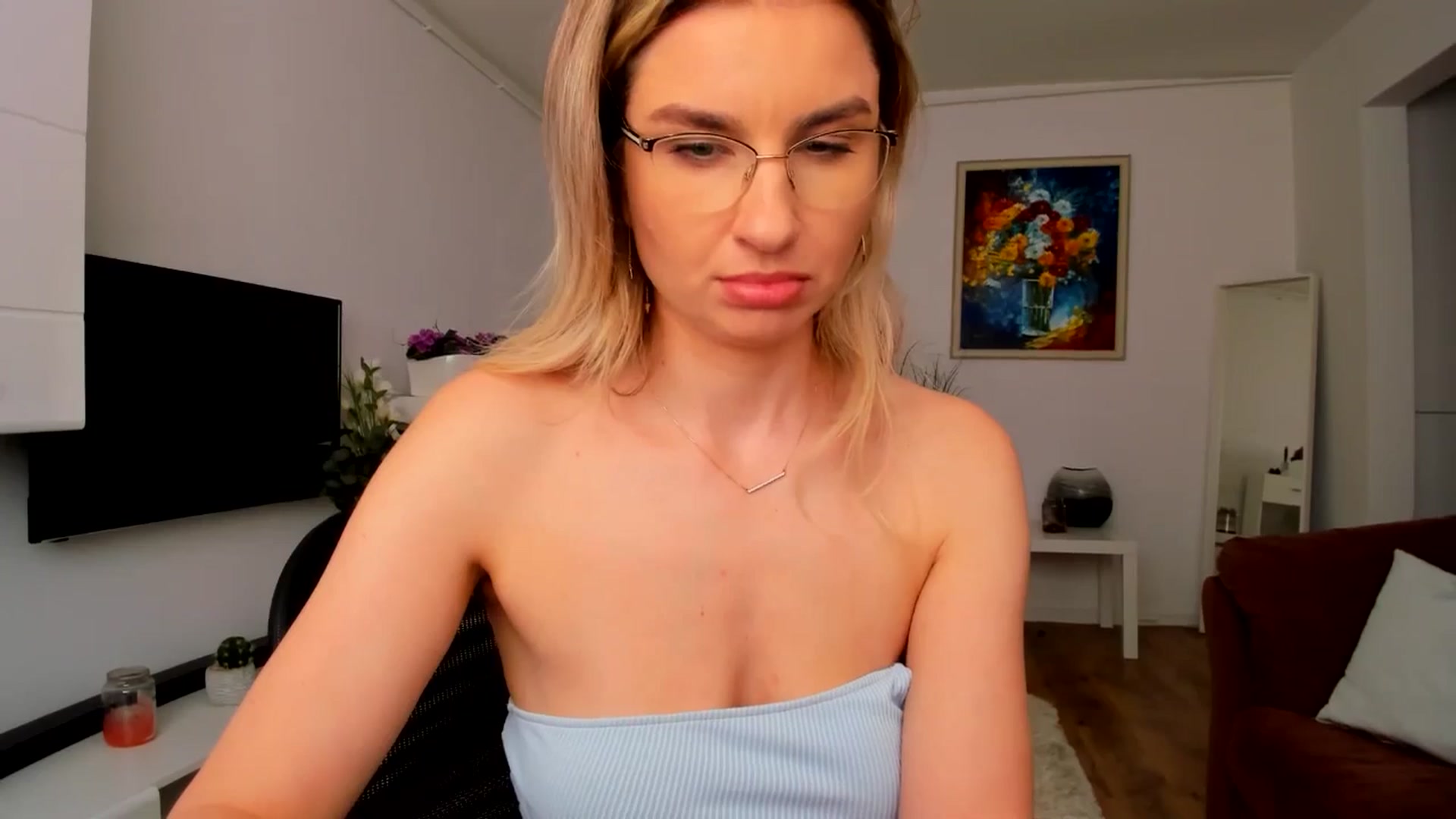 Gallery image thumbnail from AlyMiss's myfreecams stream on, 04/03/2025, 13:11 image 14 of 20