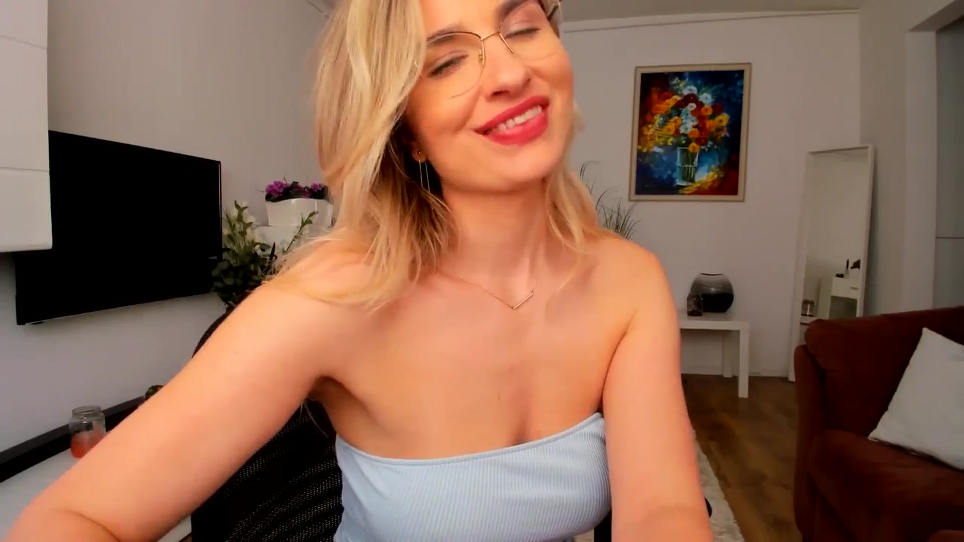 Gallery image thumbnail from AlyMiss's myfreecams stream on, 04/03/2025, 13:11 image 18 of 20