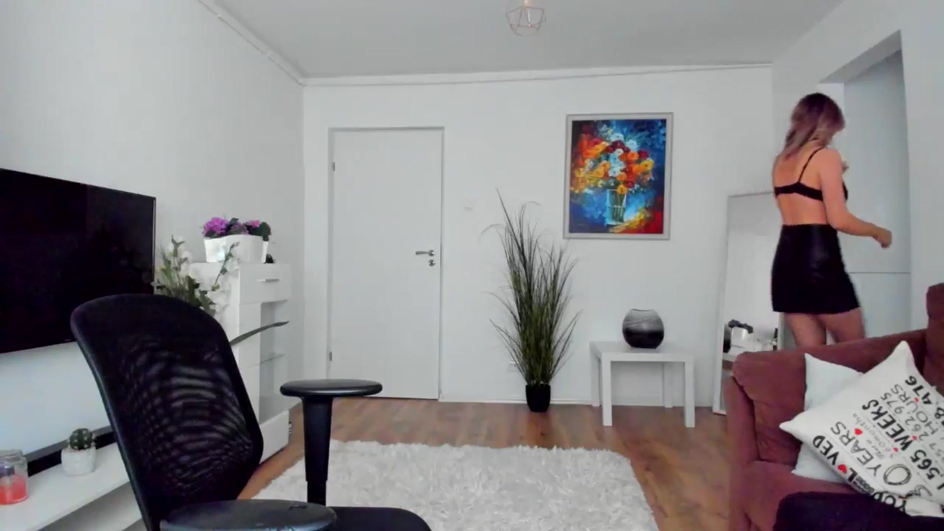Gallery image thumbnail from AlyMiss's myfreecams stream on, 04/10/2025, 13:05 image 14 of 20