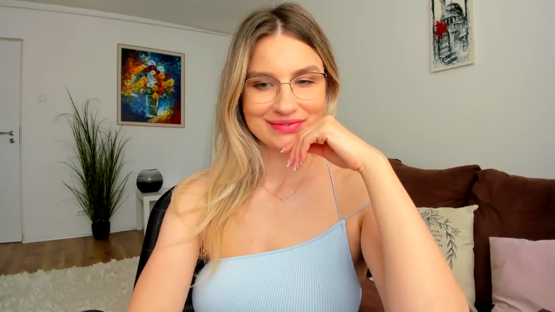 Gallery image thumbnail from AlyMiss's myfreecams stream on, 04/25/2025, 10:42 image 6 of 20