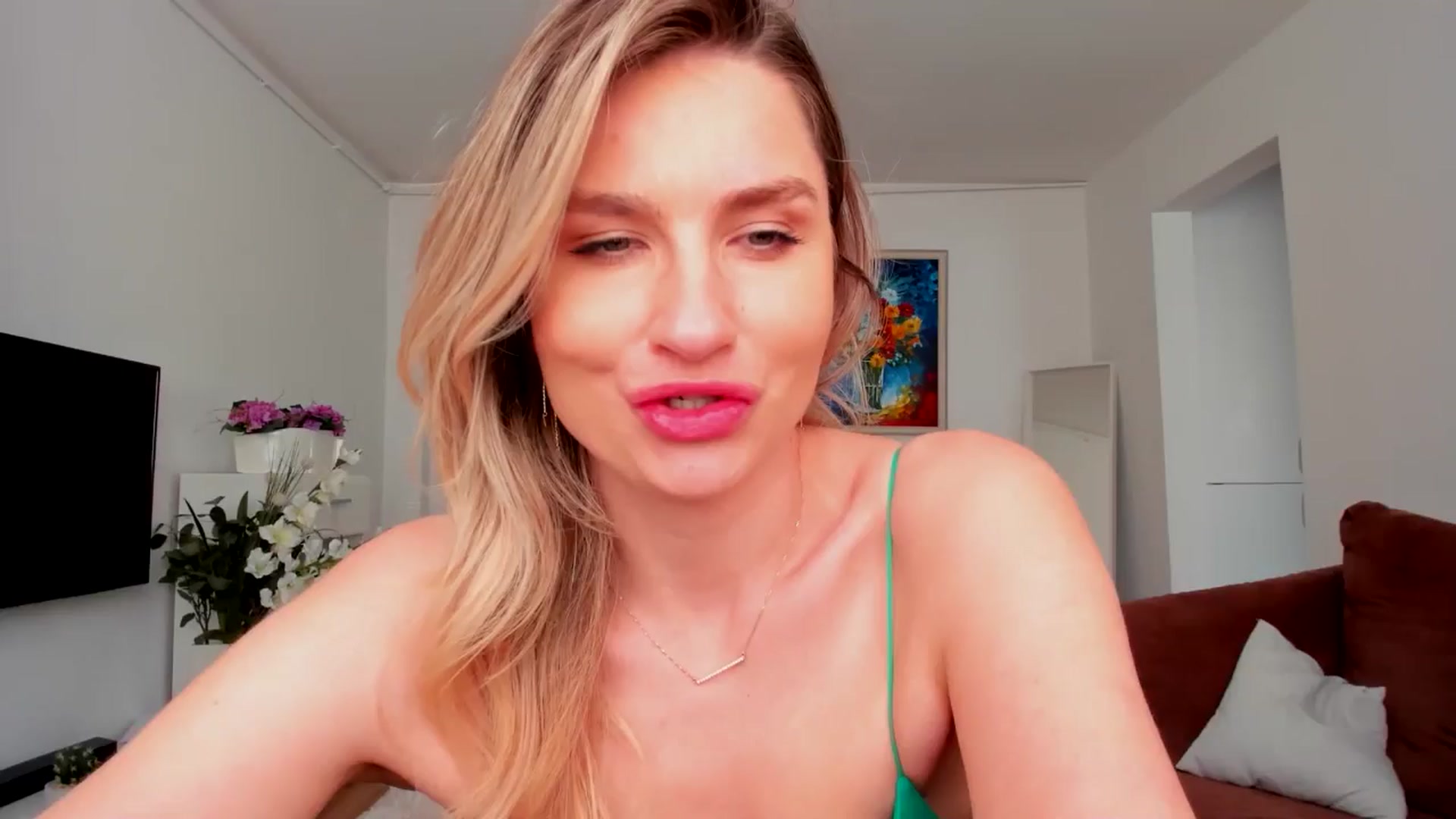 Gallery image thumbnail from AlyMiss's myfreecams stream on, 04/28/2025, 15:35 image 20 of 20