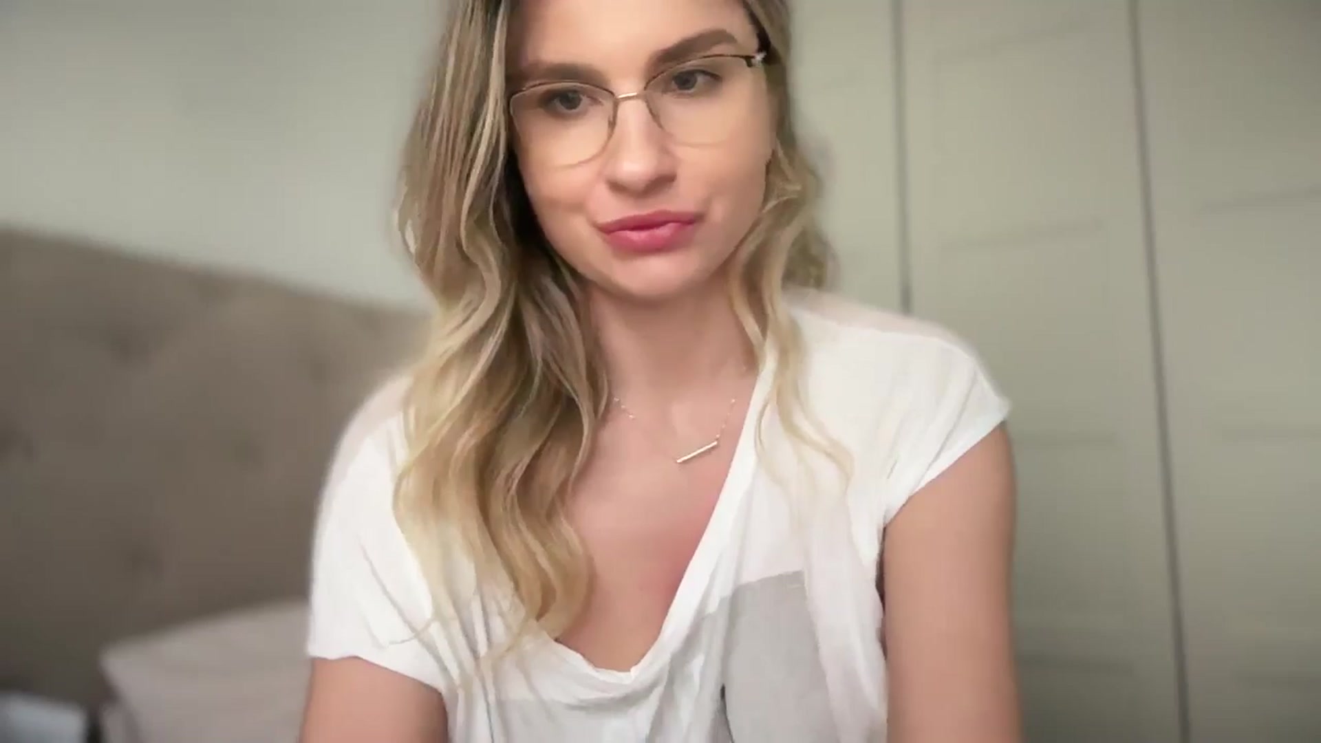 Gallery image thumbnail from AlyMiss's myfreecams stream on, 05/02/2025, 16:06 image 3 of 20