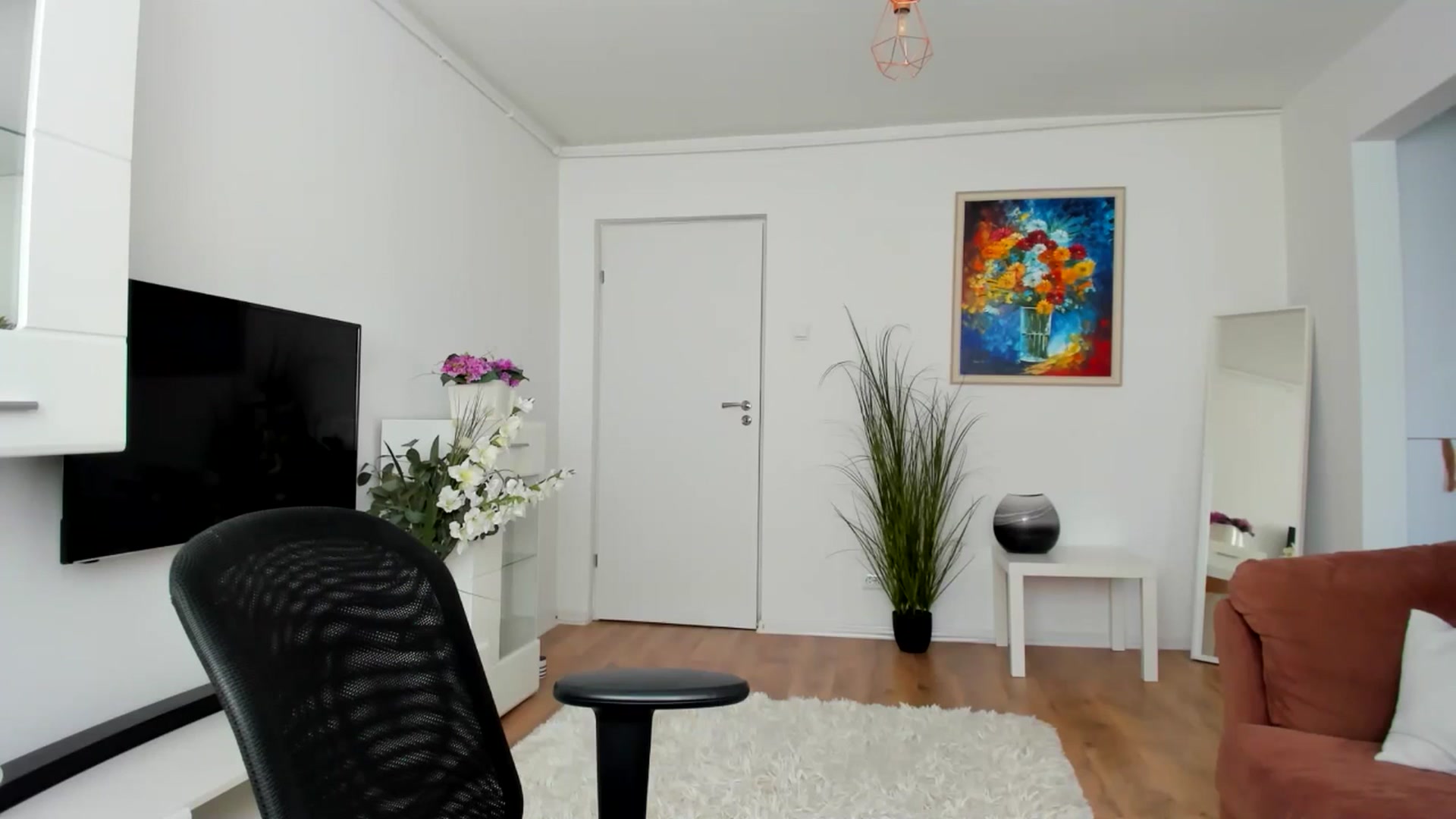 Gallery image thumbnail from AlyMiss's myfreecams stream on, 05/05/2025, 12:31 image 12 of 20