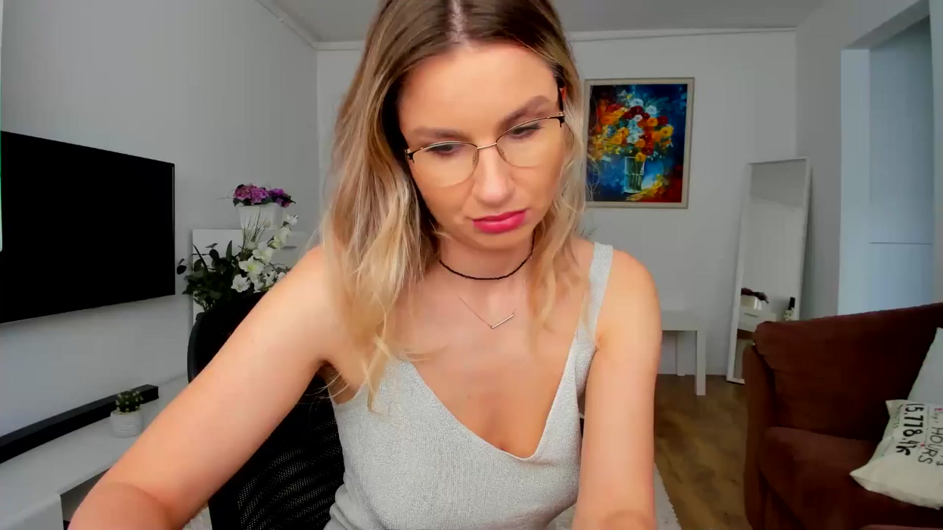 Gallery image thumbnail from AlyMiss's myfreecams stream on, 05/07/2025, 12:27 image 1 of 20