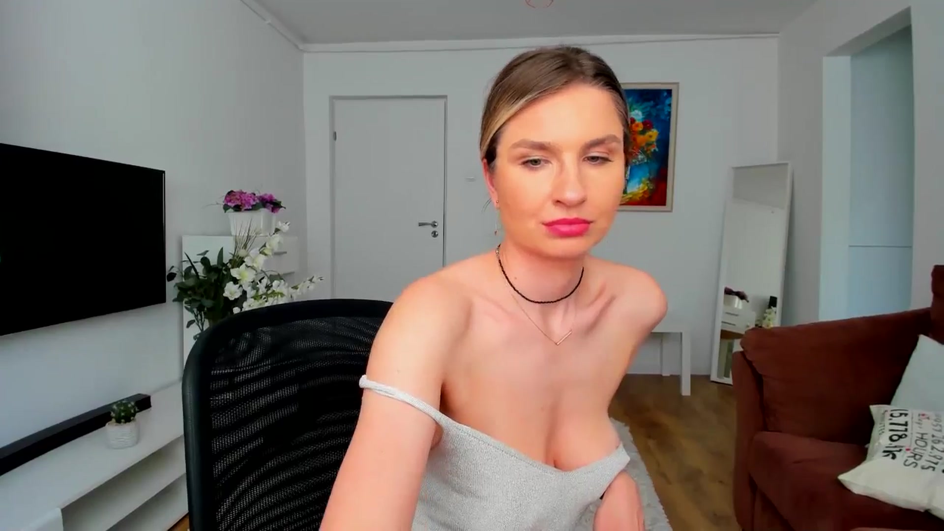 Gallery image thumbnail from AlyMiss's myfreecams stream on, 05/07/2025, 14:17 image 9 of 20