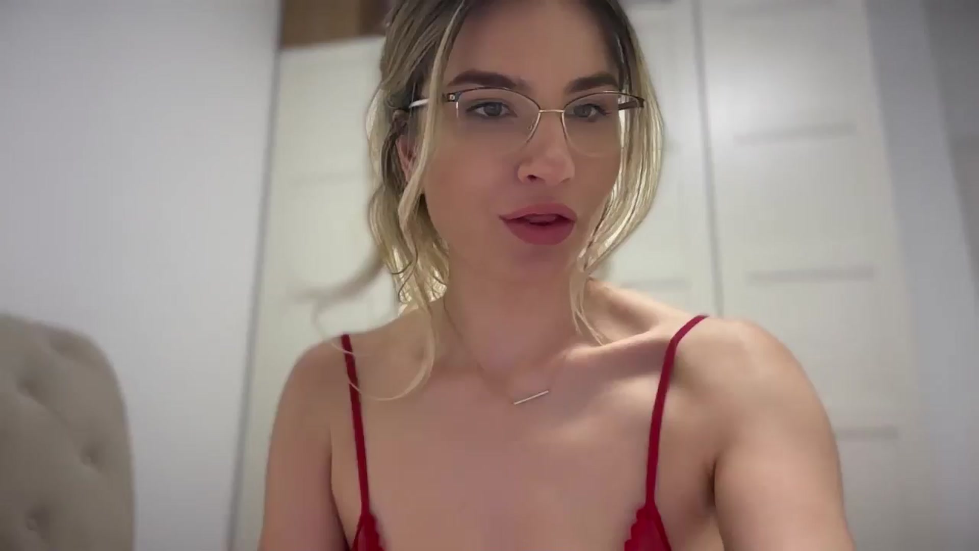 Gallery image thumbnail from AlyMiss's myfreecams stream on, 05/08/2025, 14:03 image 14 of 20