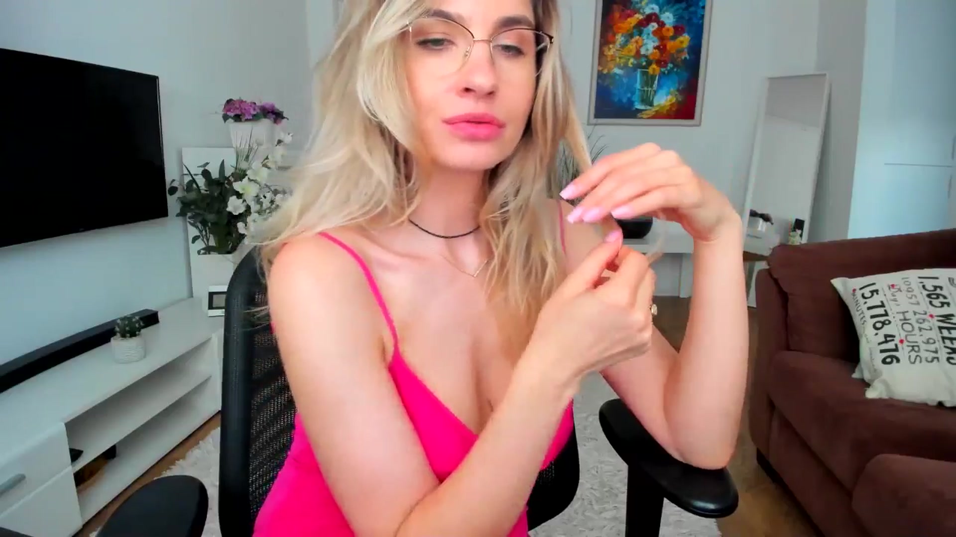 Gallery image thumbnail from AlyMiss's myfreecams stream on, 05/09/2025, 12:48 image 6 of 20