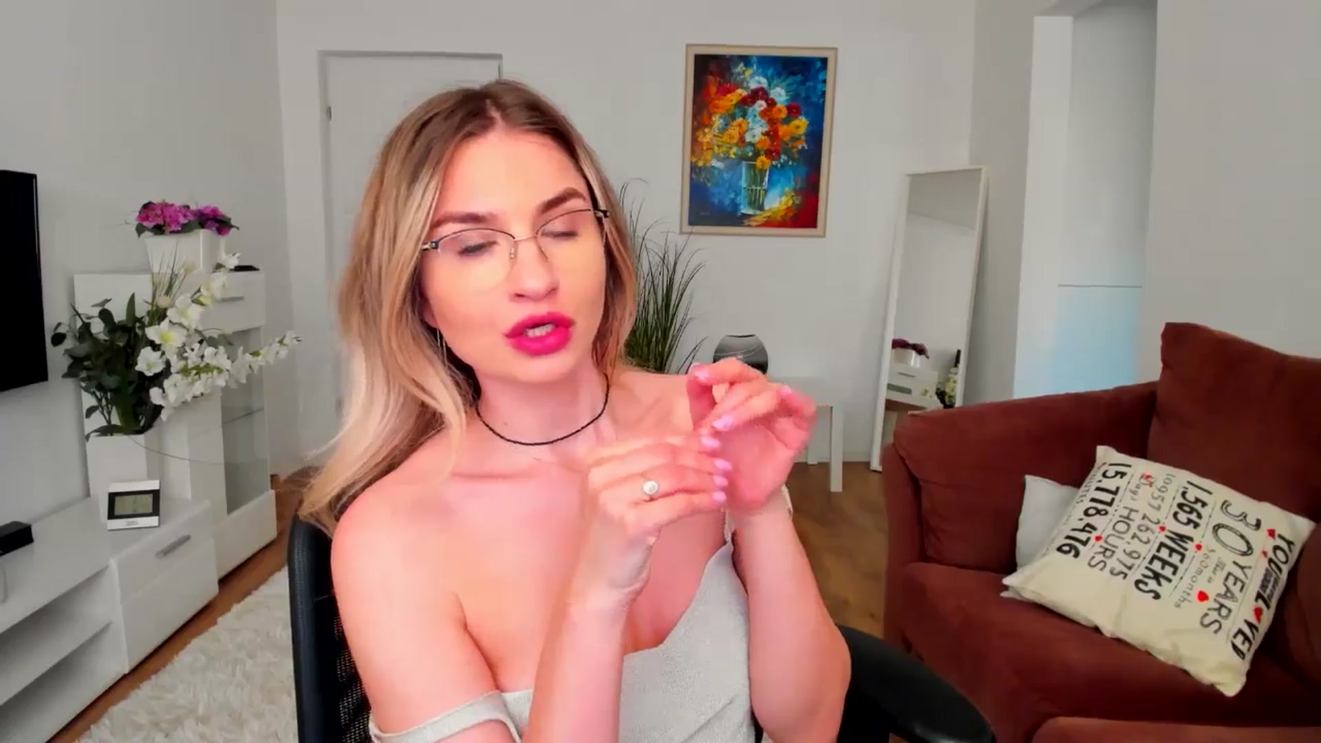 Gallery image thumbnail from AlyMiss's myfreecams stream on, 05/10/2025, 18:35 image 7 of 20