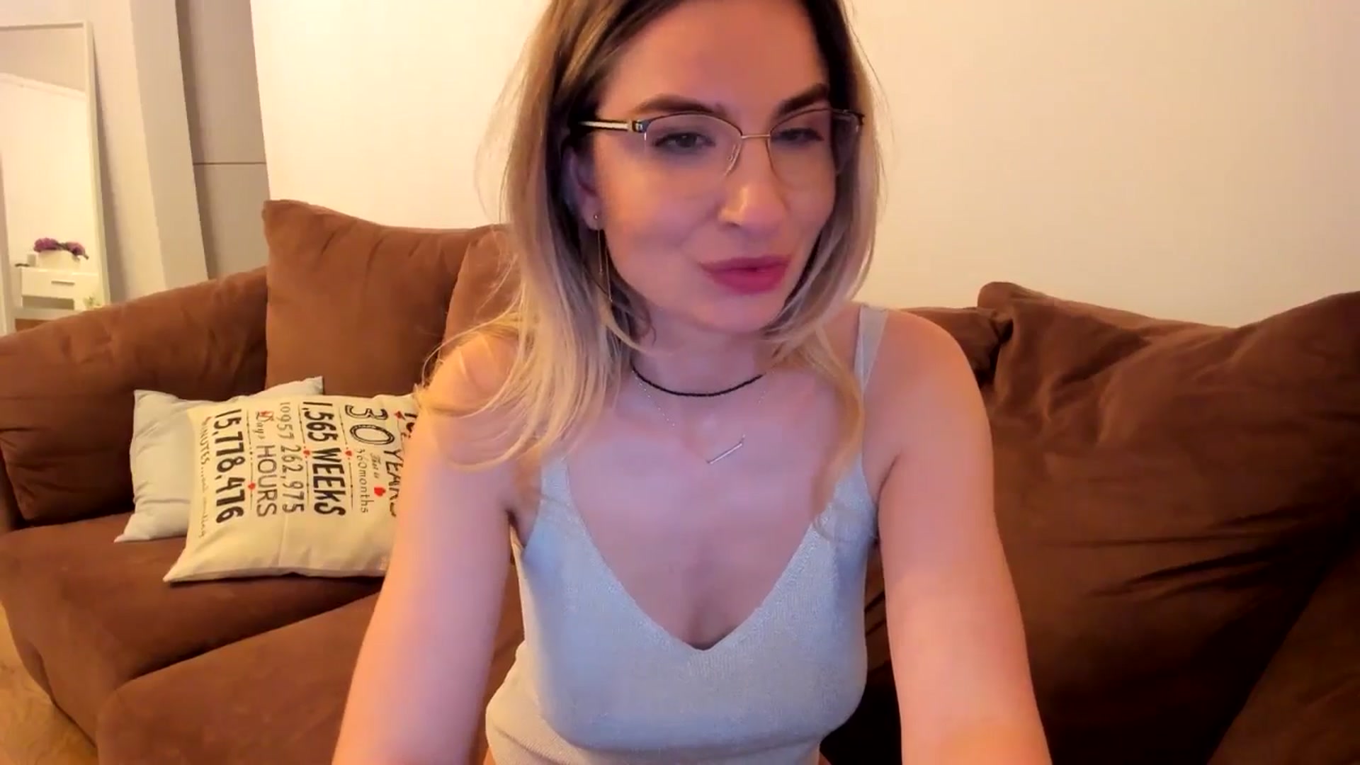 Gallery image thumbnail from AlyMiss's myfreecams stream on, 05/10/2025, 20:01 image 17 of 20