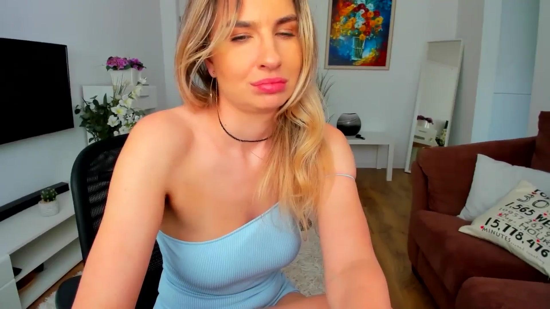 Gallery image thumbnail from AlyMiss's myfreecams stream on, 05/11/2025, 13:54 image 13 of 20