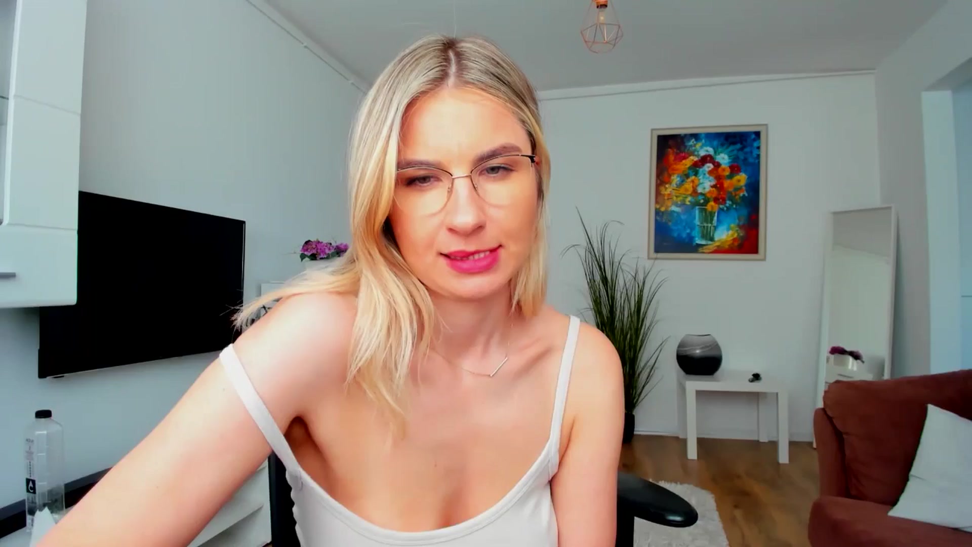 Gallery image thumbnail from AlyMiss's myfreecams stream on, 05/15/2025, 13:48 image 19 of 20