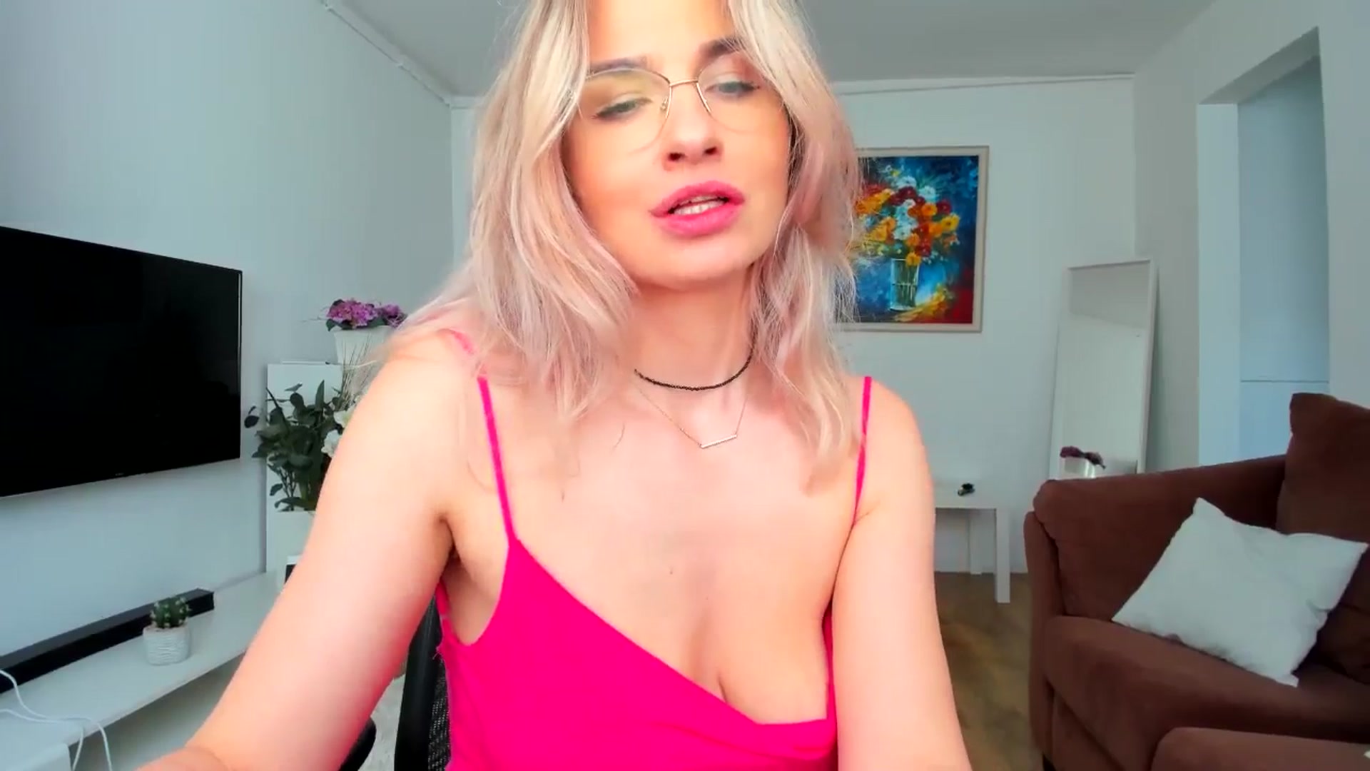 Gallery image thumbnail from AlyMiss's myfreecams stream on, 05/20/2025, 13:26 image 4 of 20