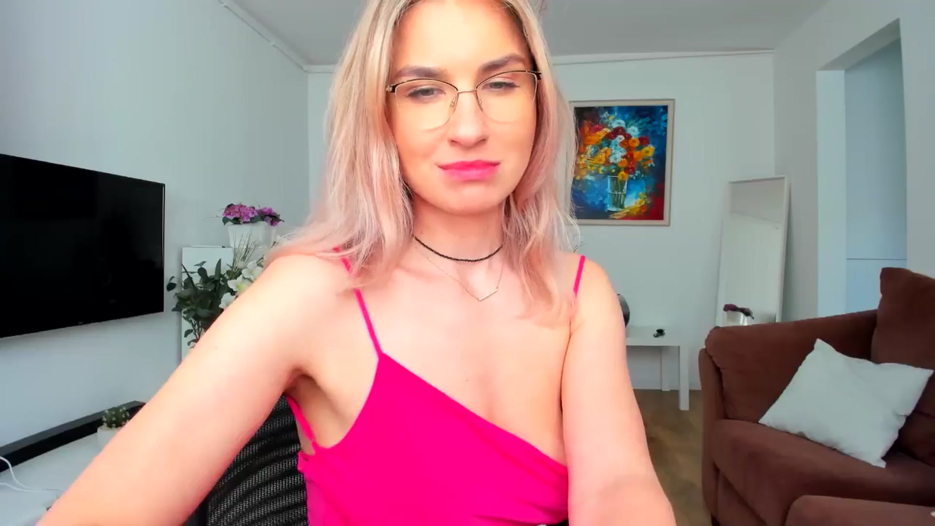 Gallery image thumbnail from AlyMiss's myfreecams stream on, 05/20/2025, 13:26 image 7 of 20