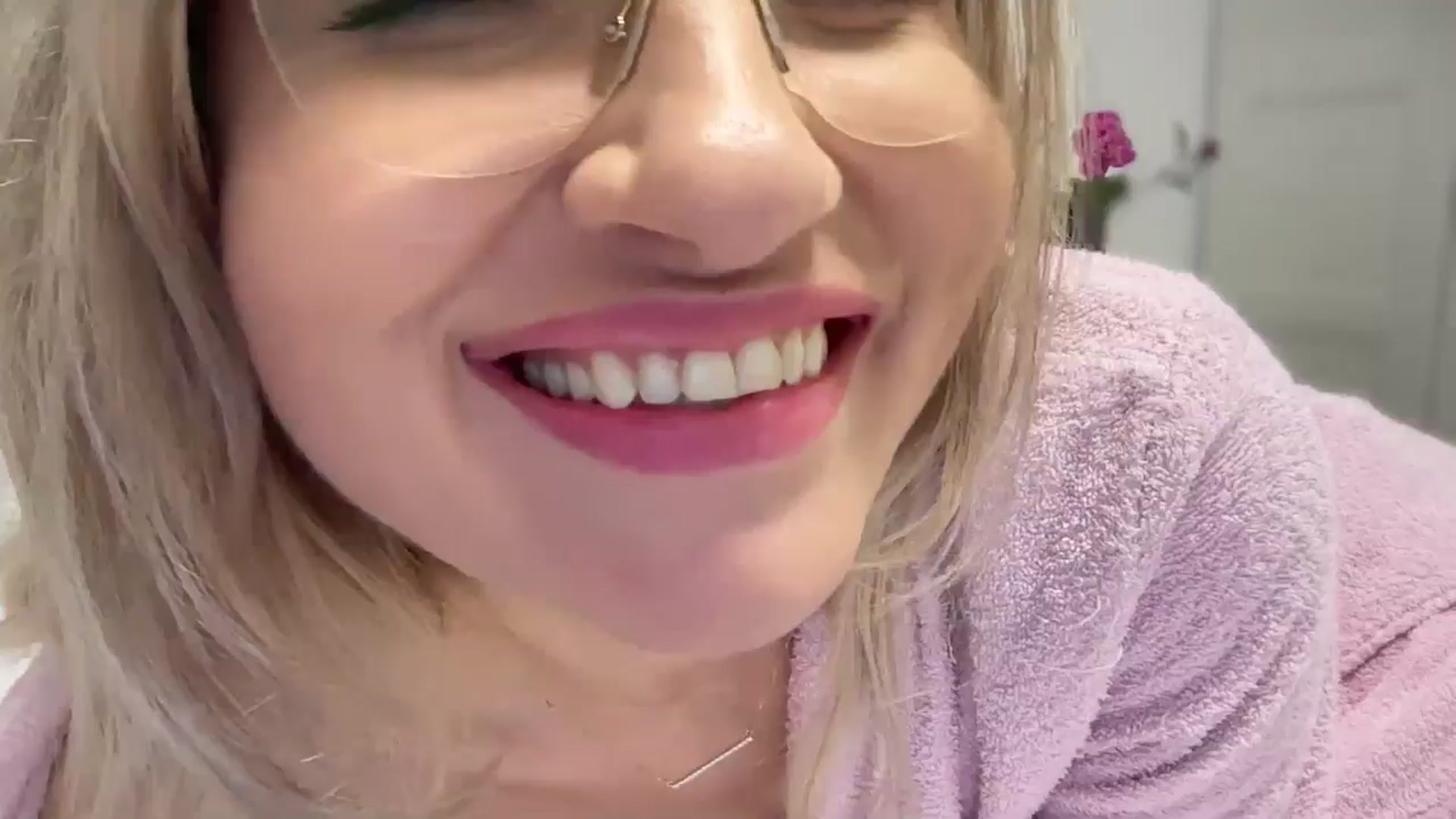 Gallery image thumbnail from AlyMiss's myfreecams stream on, 05/21/2025, 14:48 image 9 of 20