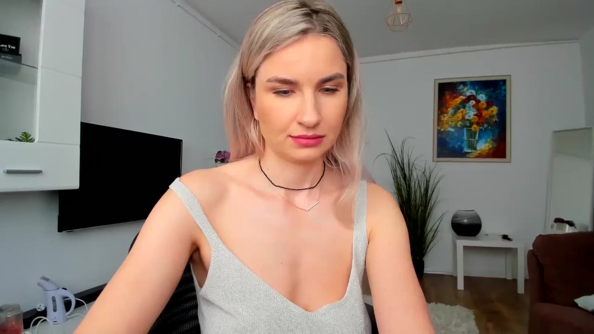 Gallery image thumbnail from AlyMiss's myfreecams stream on, 05/26/2025, 12:21 image 4 of 20