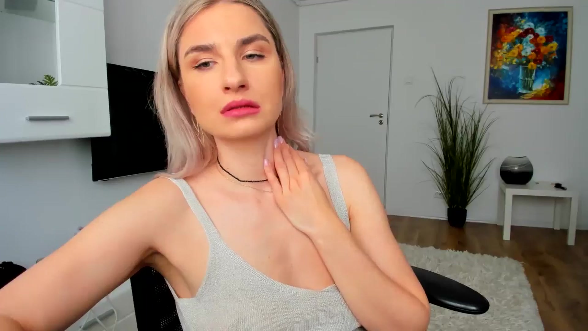 Gallery image thumbnail from AlyMiss's myfreecams stream on, 05/26/2025, 12:21 image 8 of 20