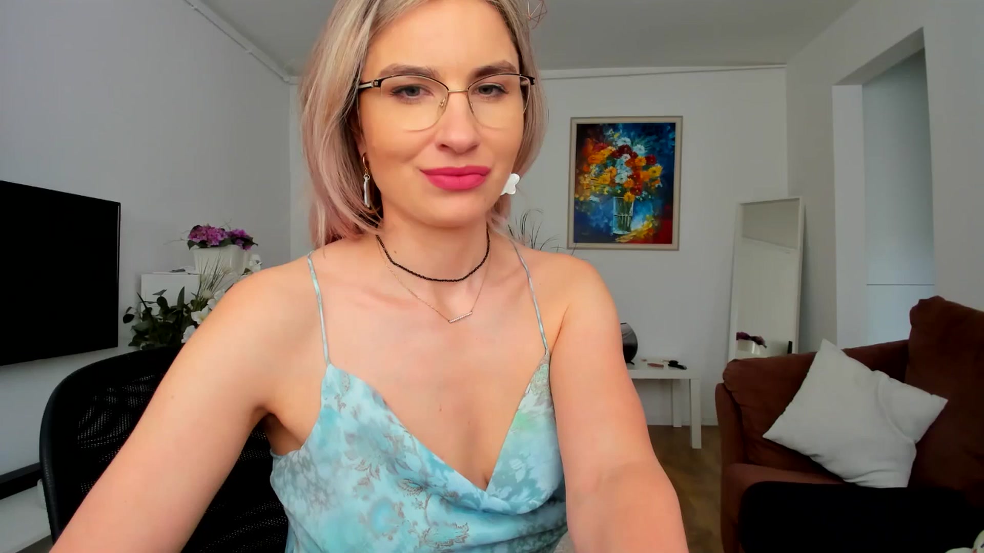 Gallery image thumbnail from AlyMiss's myfreecams stream on, 05/27/2025, 13:06 image 1 of 20
