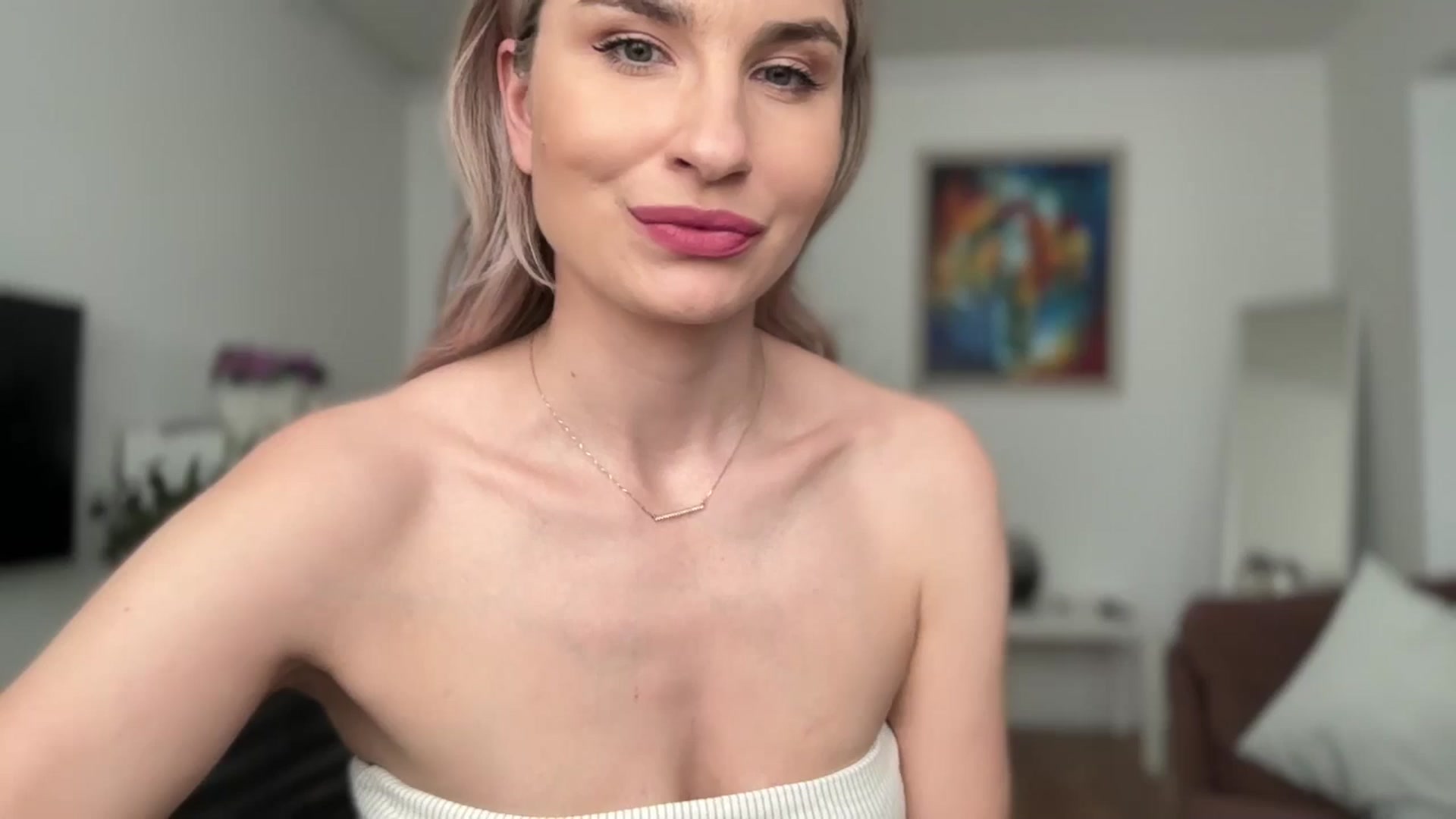 Gallery image thumbnail from AlyMiss's myfreecams stream on, 05/28/2025, 12:02 image 2 of 20