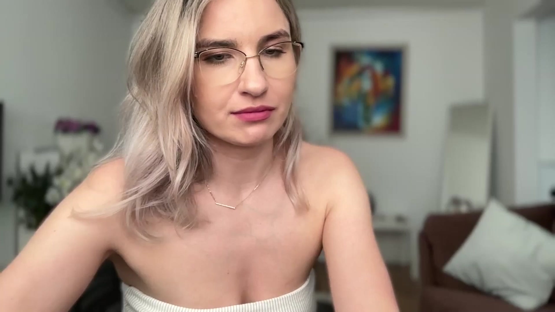 Gallery image thumbnail from AlyMiss's myfreecams stream on, 05/28/2025, 12:02 image 13 of 20