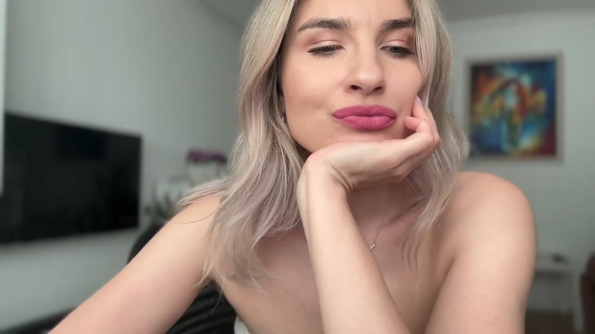 Gallery image thumbnail from AlyMiss's myfreecams stream on, 05/28/2025, 12:02 image 8 of 20