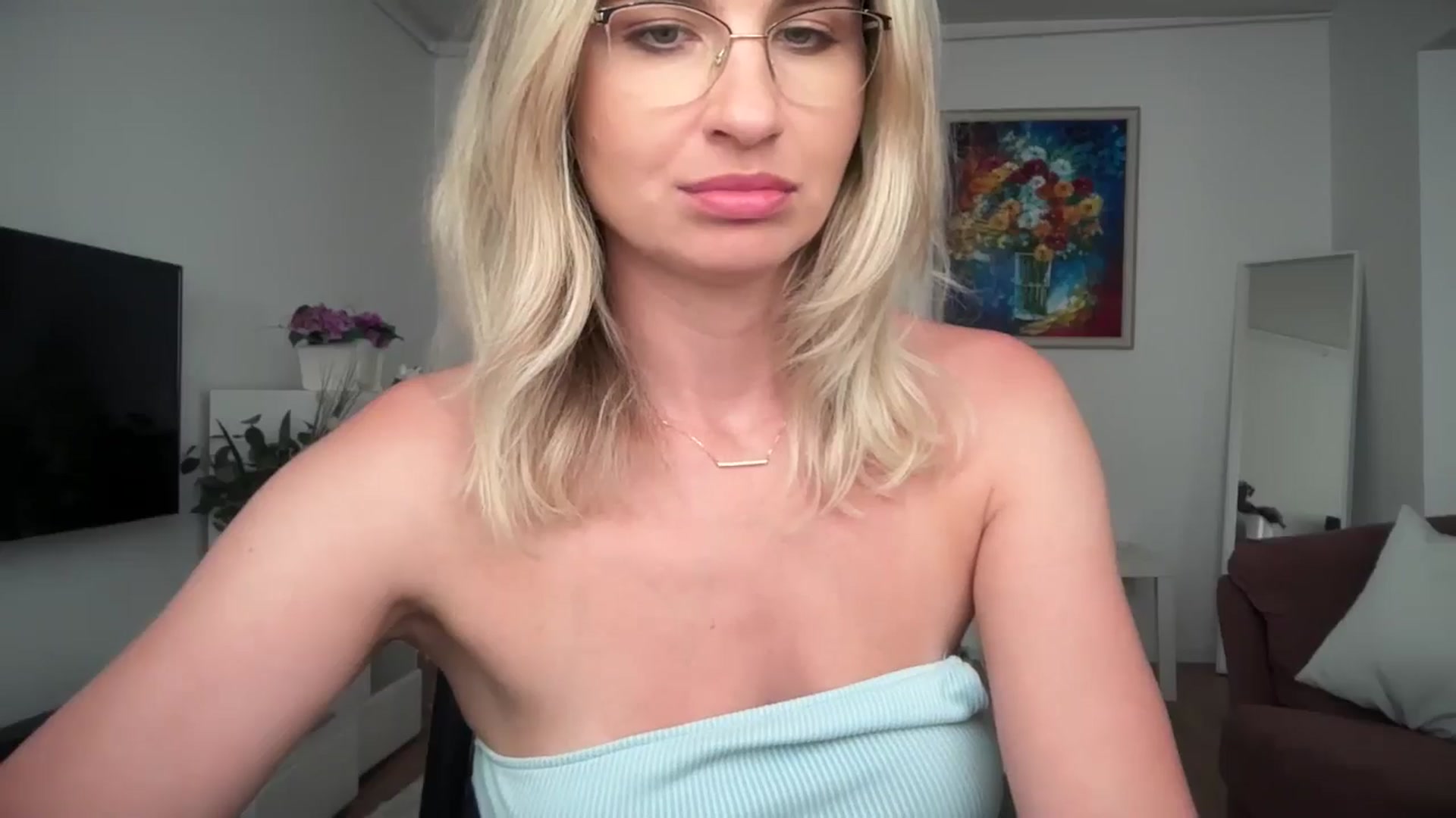 Gallery image thumbnail from AlyMiss's myfreecams stream on, 06/07/2025, 17:48 image 14 of 20