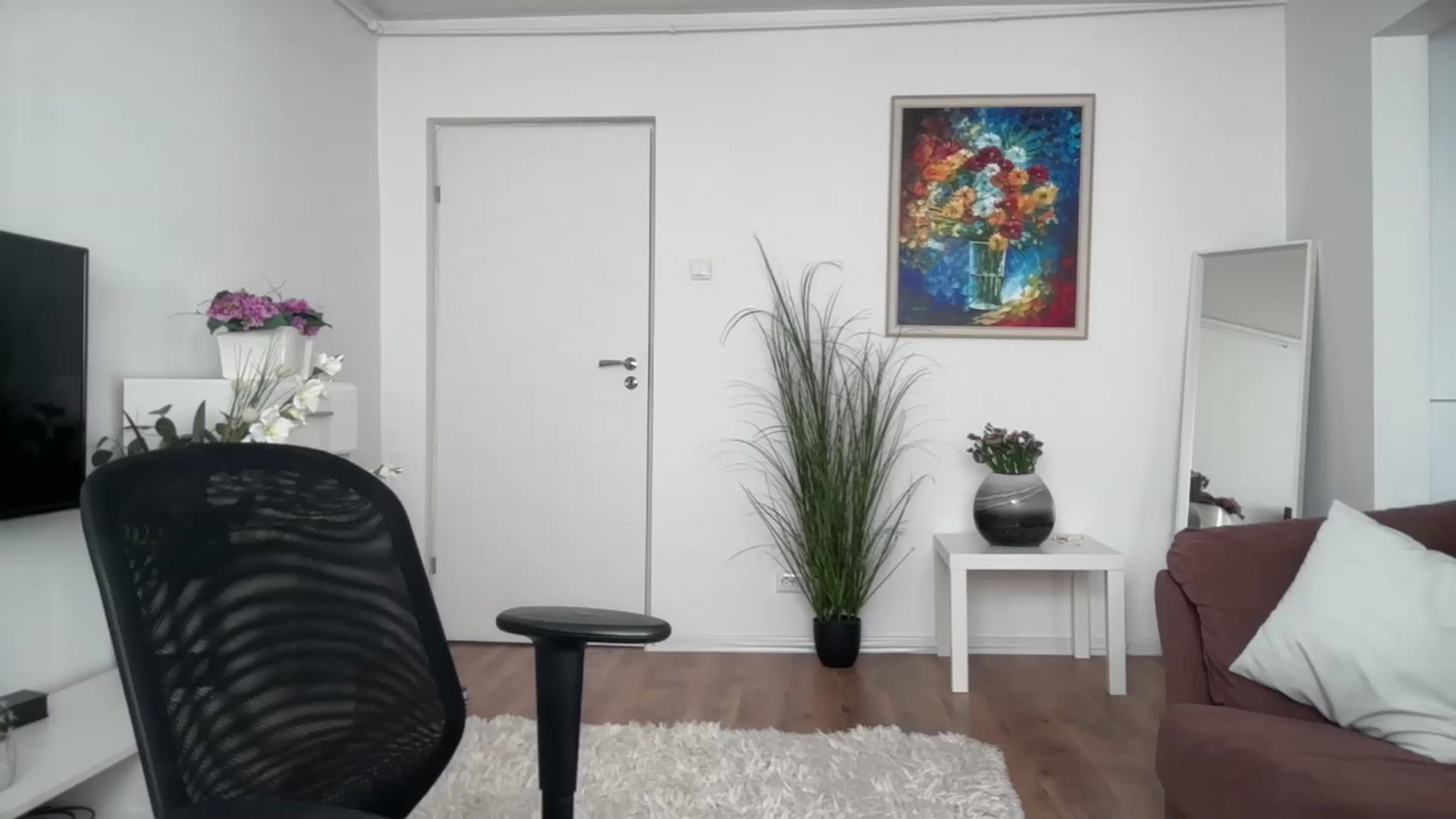 Gallery image thumbnail from AlyMiss's myfreecams stream on, 06/07/2025, 17:48 image 4 of 20