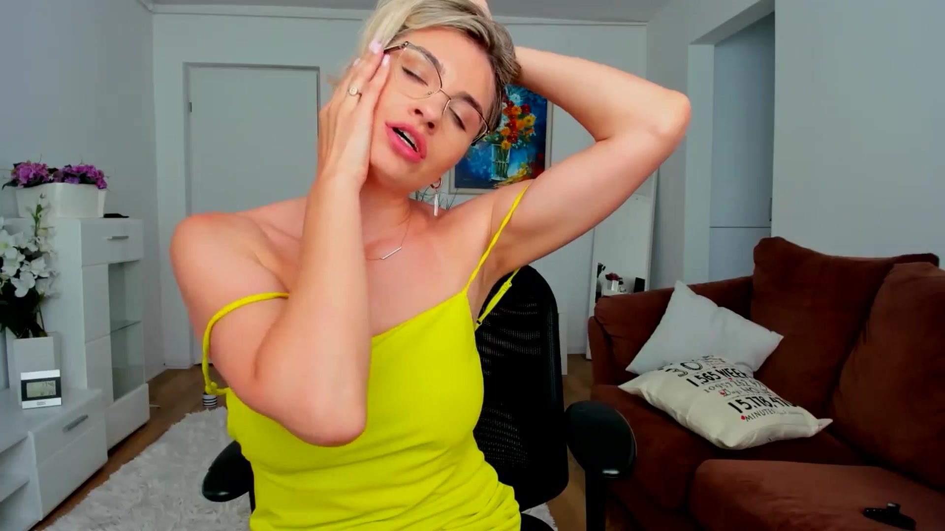 Gallery image thumbnail from AlyMiss's myfreecams stream on, 06/08/2025, 13:44 image 18 of 20